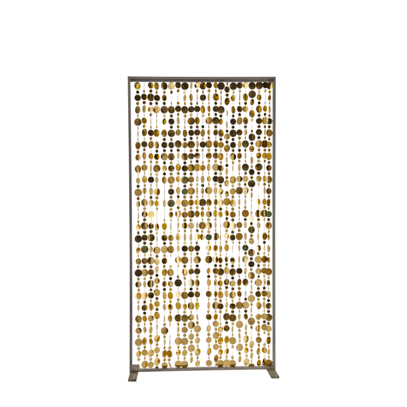 Unico Screen with Gold Strands