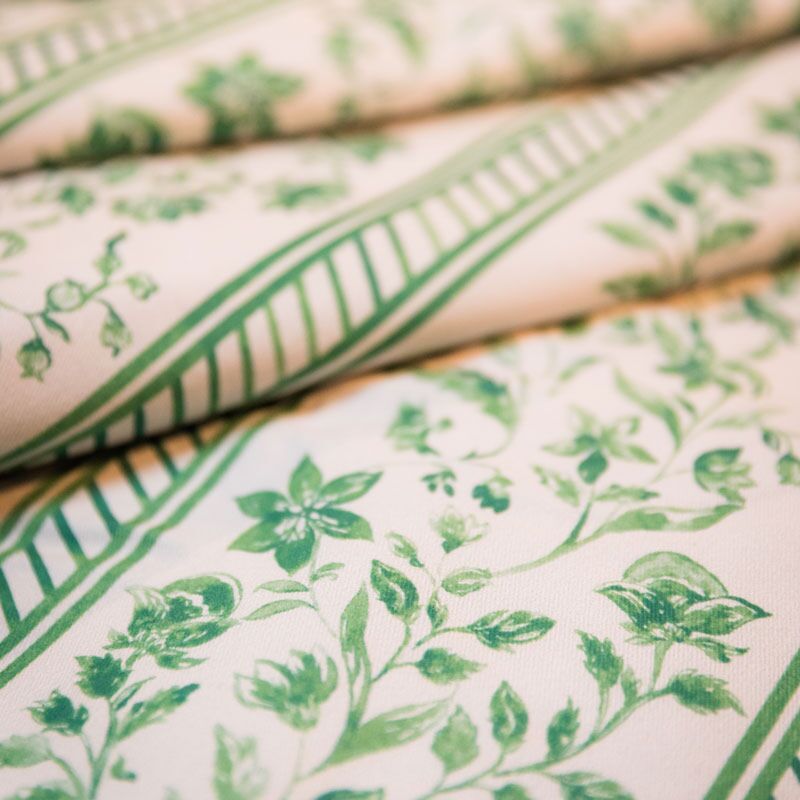 Estelle 335 cm Round Tablecloth
