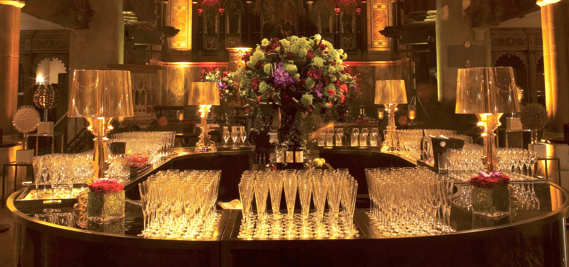 Organising an event: how many champagne bottles you need ?